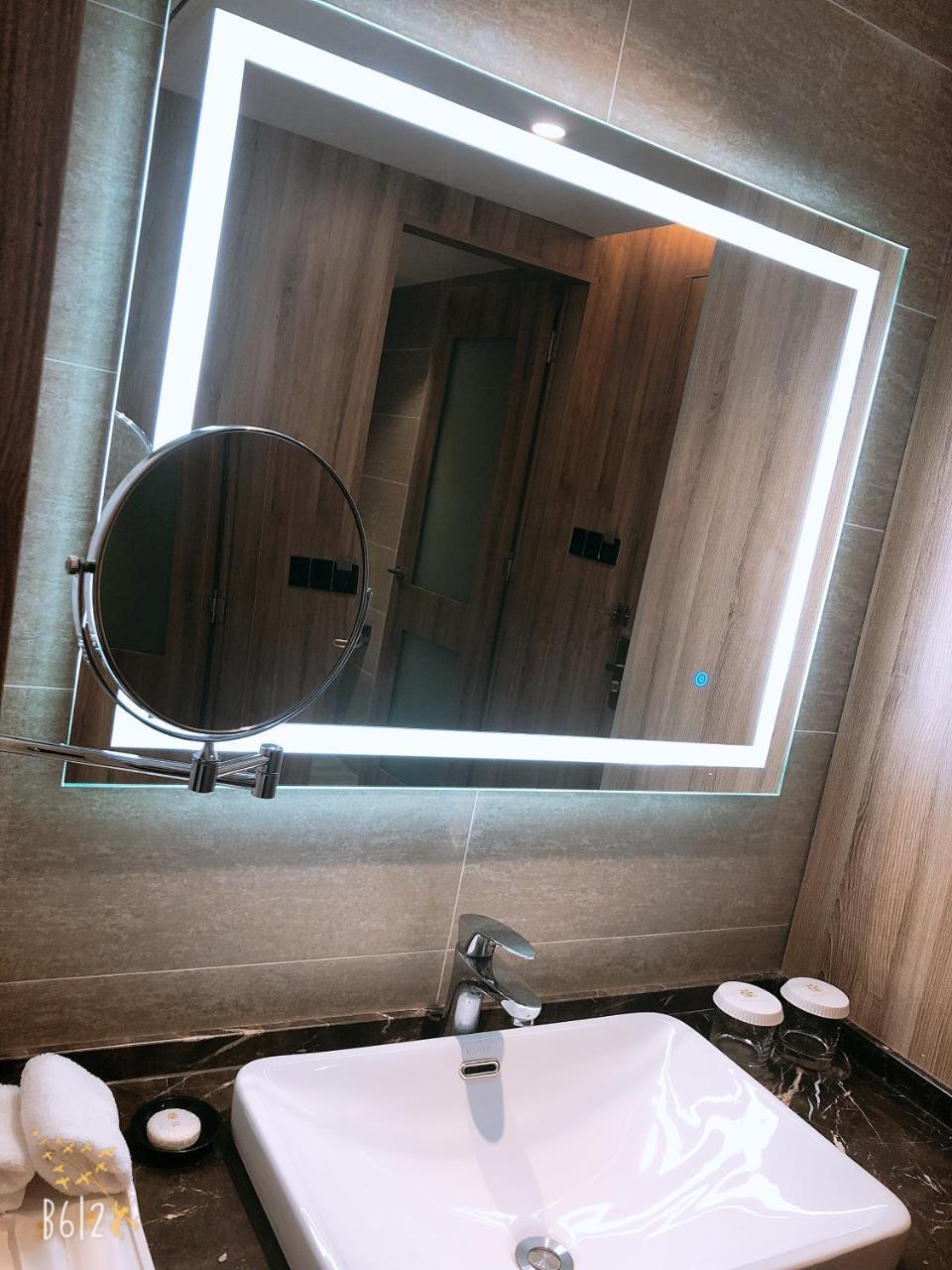 Jinjiang Metropolo Hotel Nanjing Jiangjun Dadao Hehai University Branch Luaran gambar